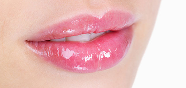 Aumento delle labbra con Acido Ialuronico: l’armonia come obbiettivo