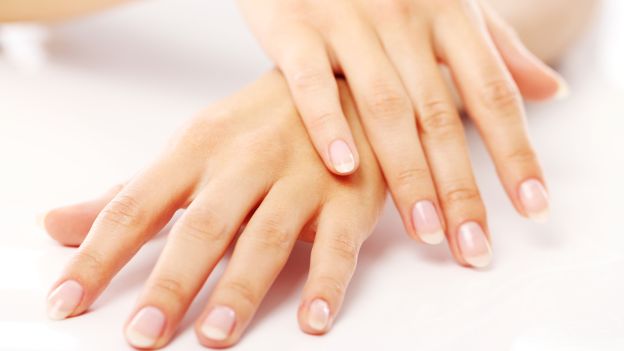 Ringiovanire le mani con i nuovi filler