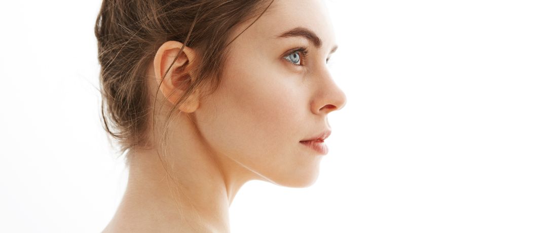 Ridefinizione della linea mandibolare con idrossiapatite di calcio