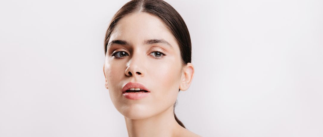 Trattamento viso completo: ridefinisci i contorni e valorizza le labbra