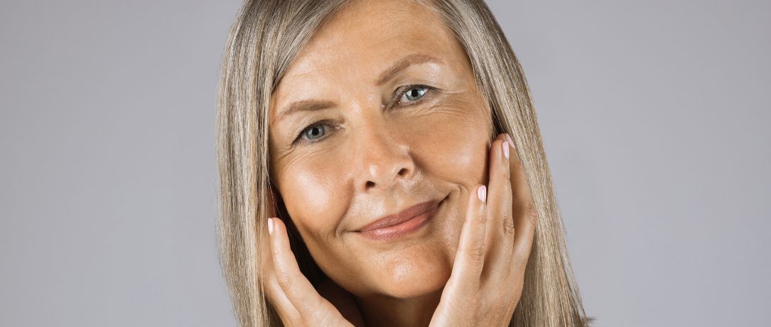 Rughe o cedimenti: cosa fa apparire un viso invecchiato?