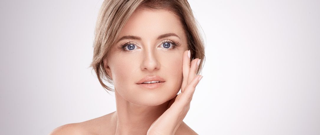 Full face: come funziona il trattamento multilayer con acido ialuronico